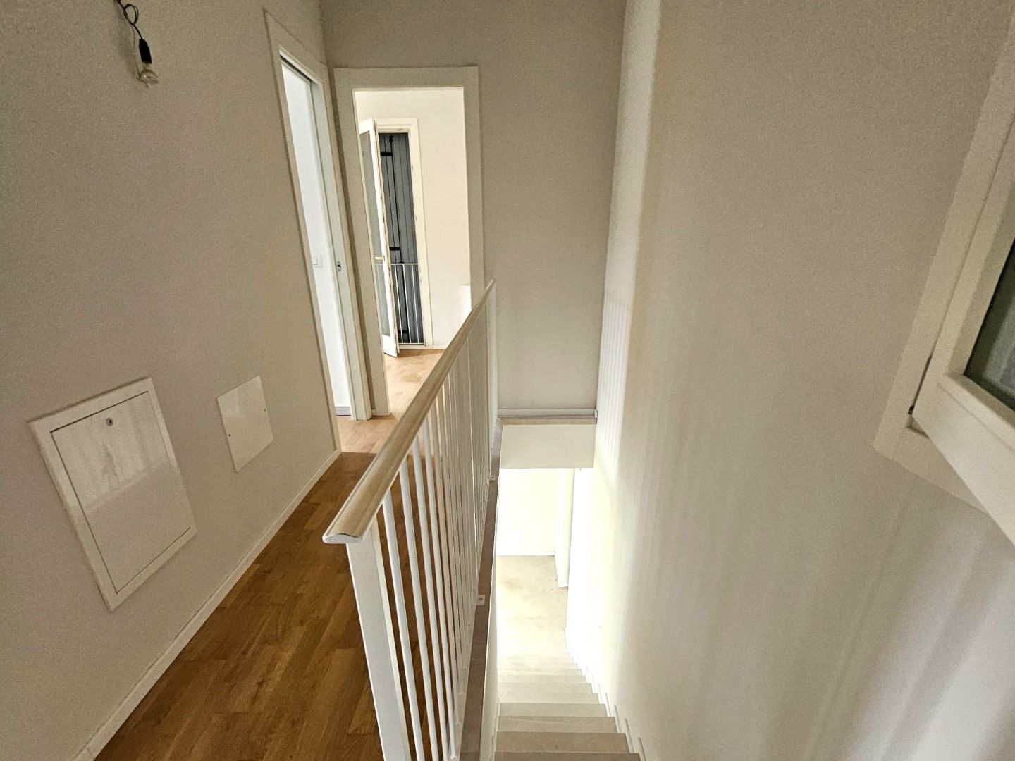 13 SCALA E CORRIDOIO